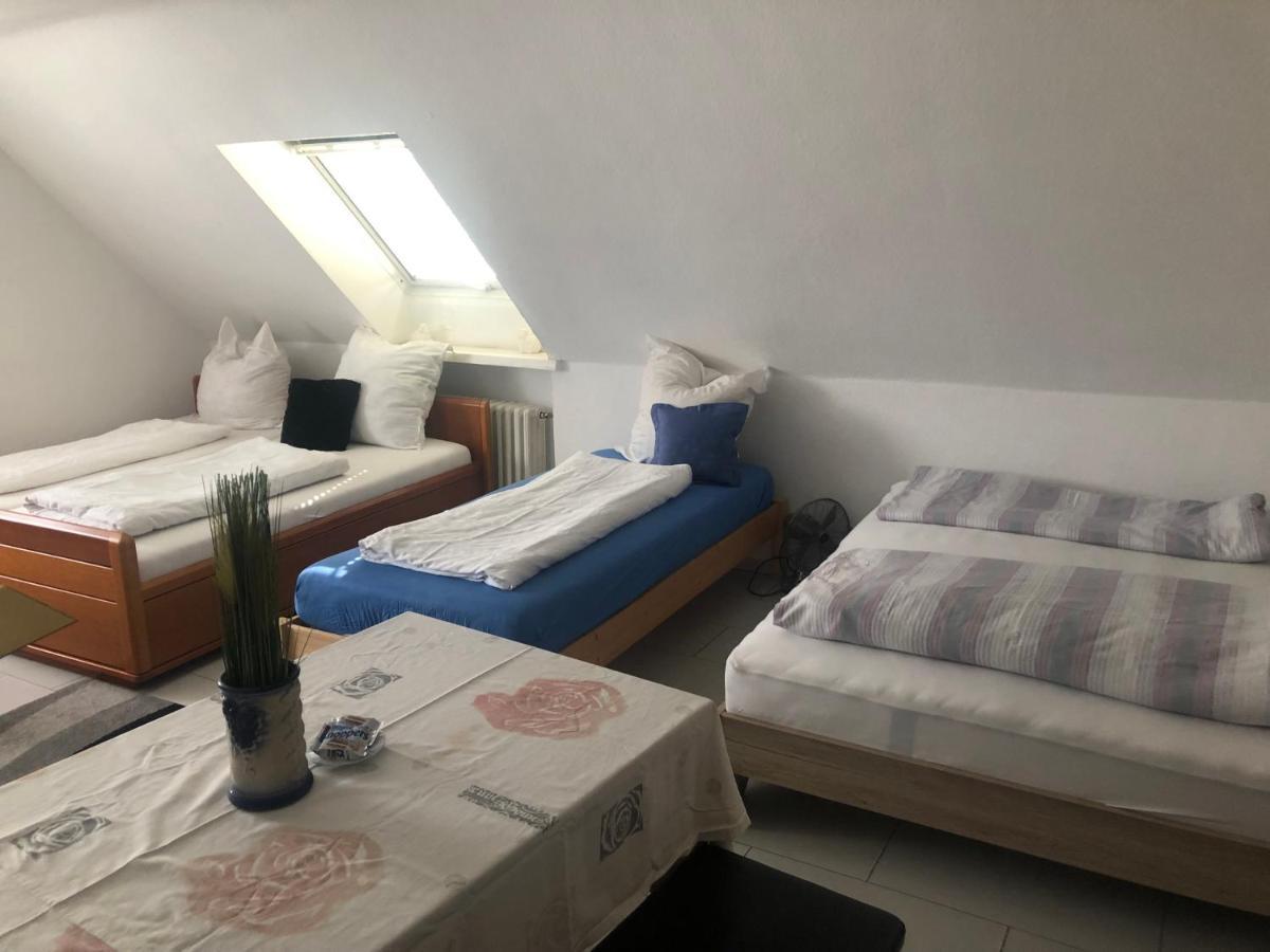 In Duisburg-rheinhausen 4*
